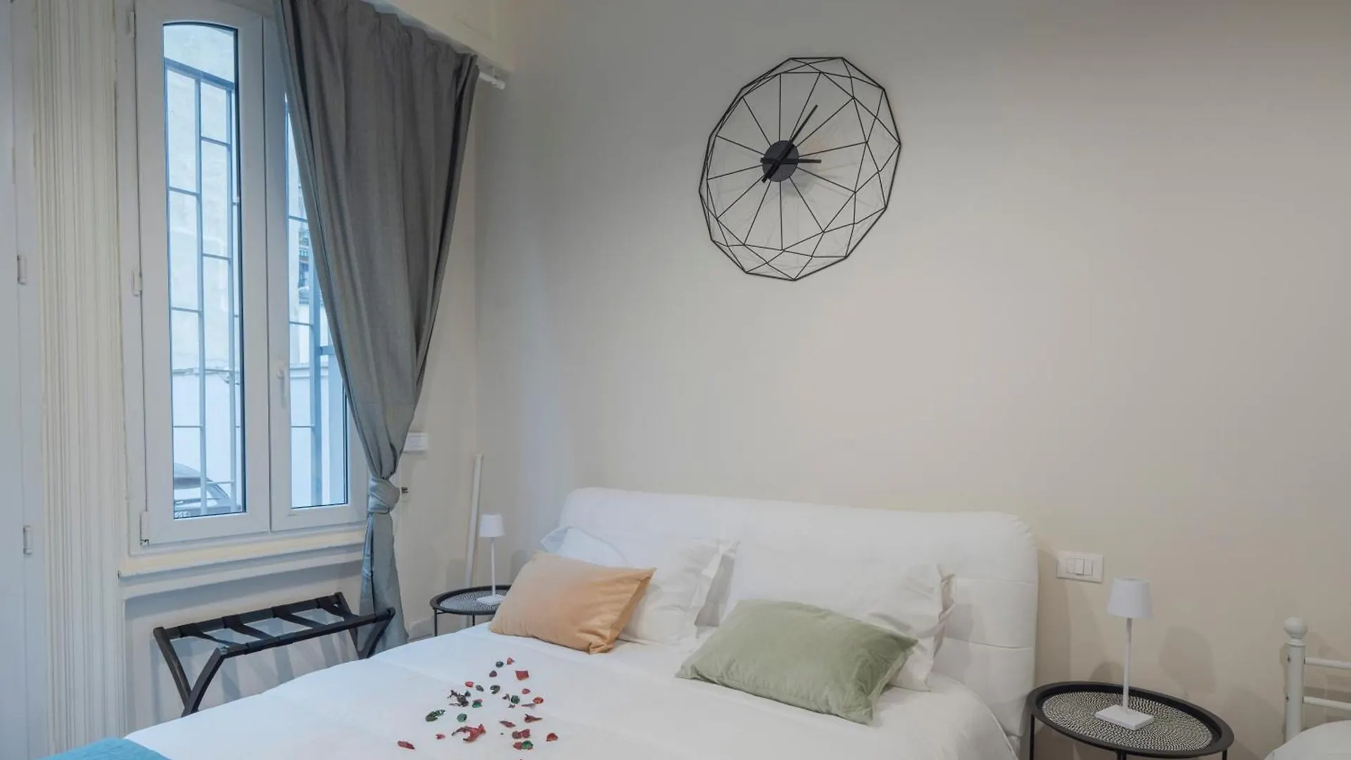 Bed & Breakfast Loreto Prestige - Parking Free & Bulb Gym Milan