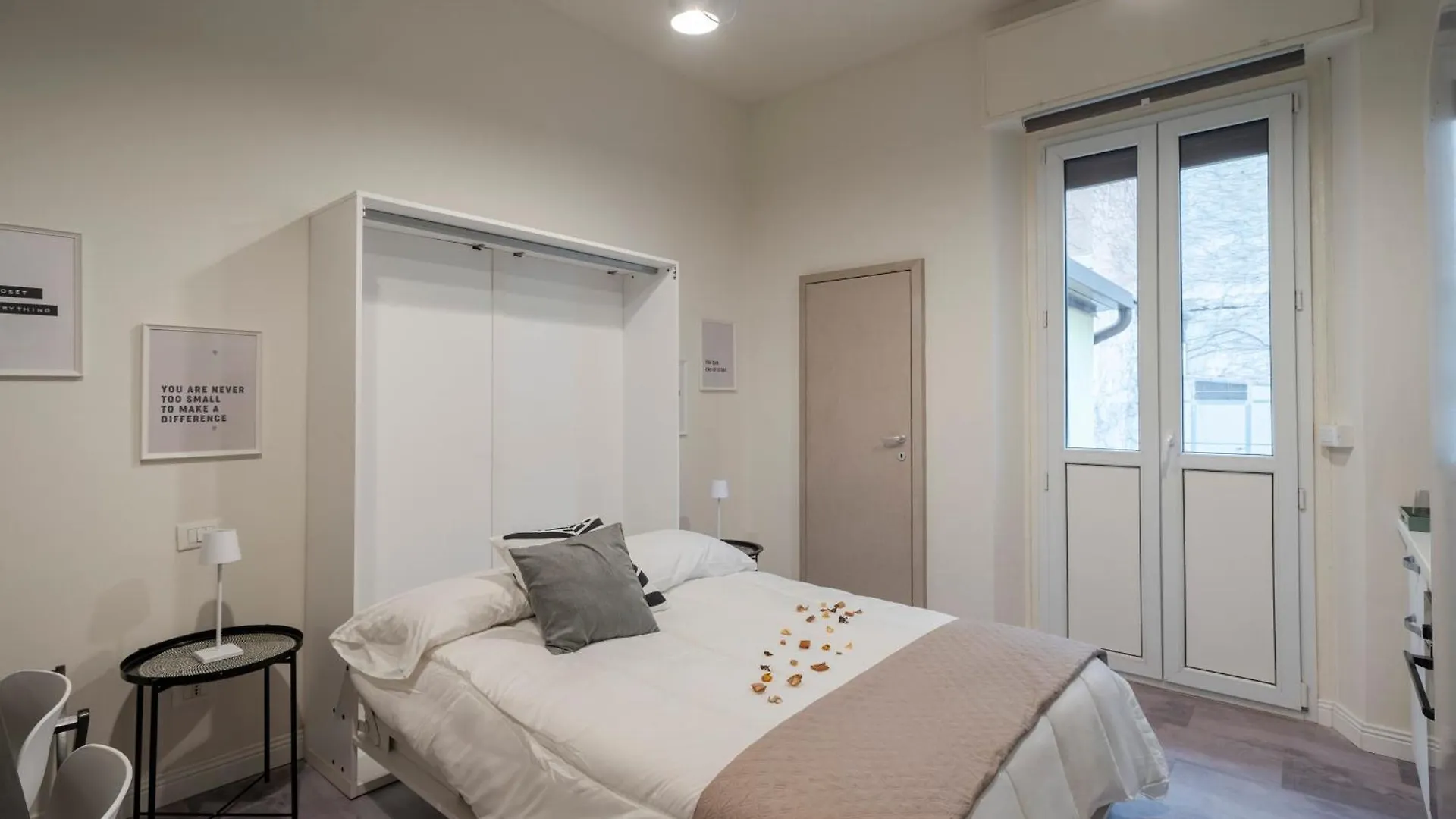 Bed & Breakfast Loreto Prestige - Parking Free & Bulb Gym Milan Italy