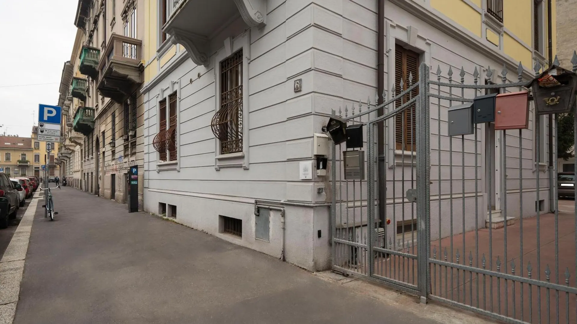 Loreto Prestige - Parking Free & Bulb Gym Milan 0*,  Italy