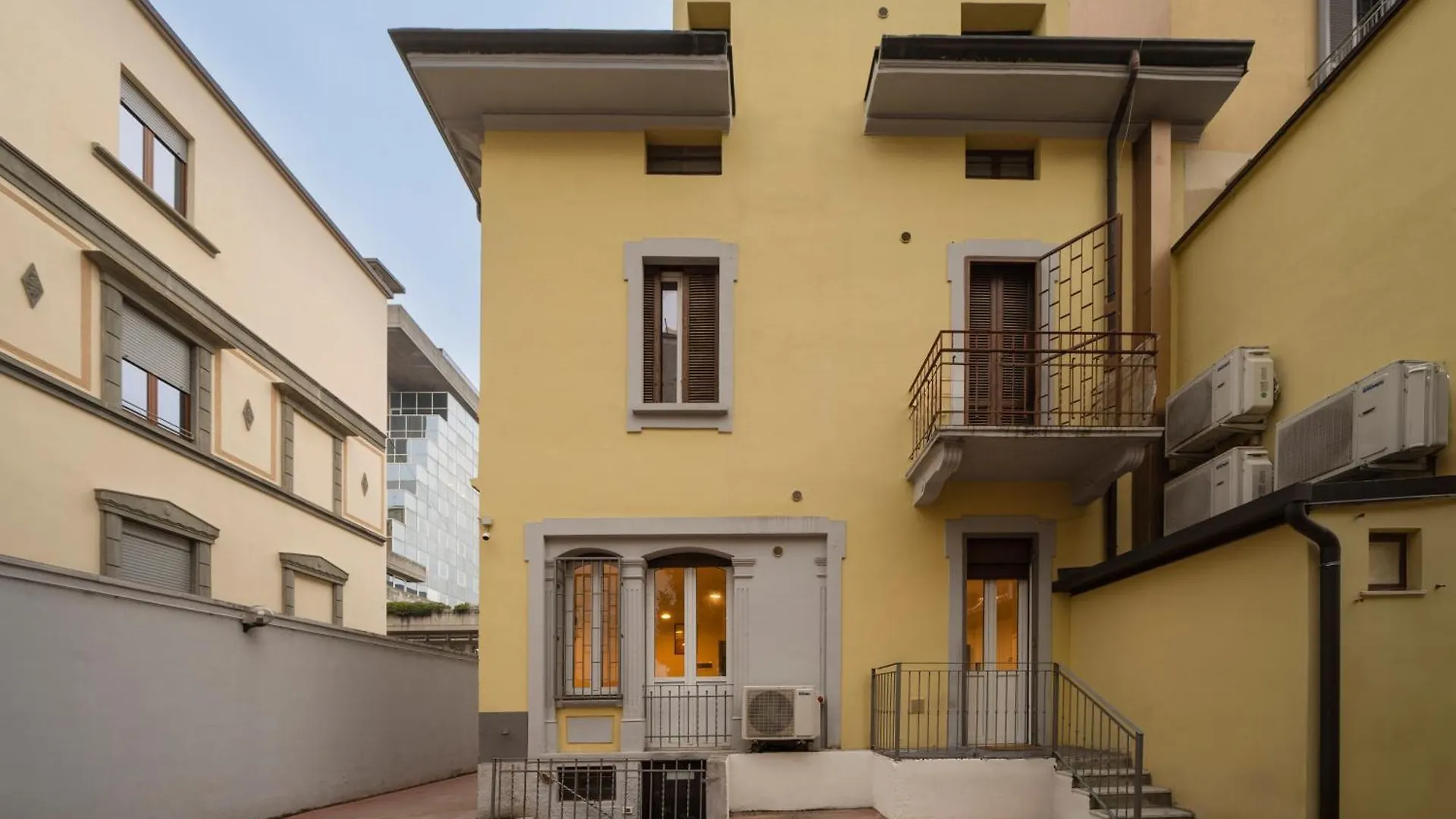Loreto Prestige - Parking Free & Bulb Gym Milan 0*,
