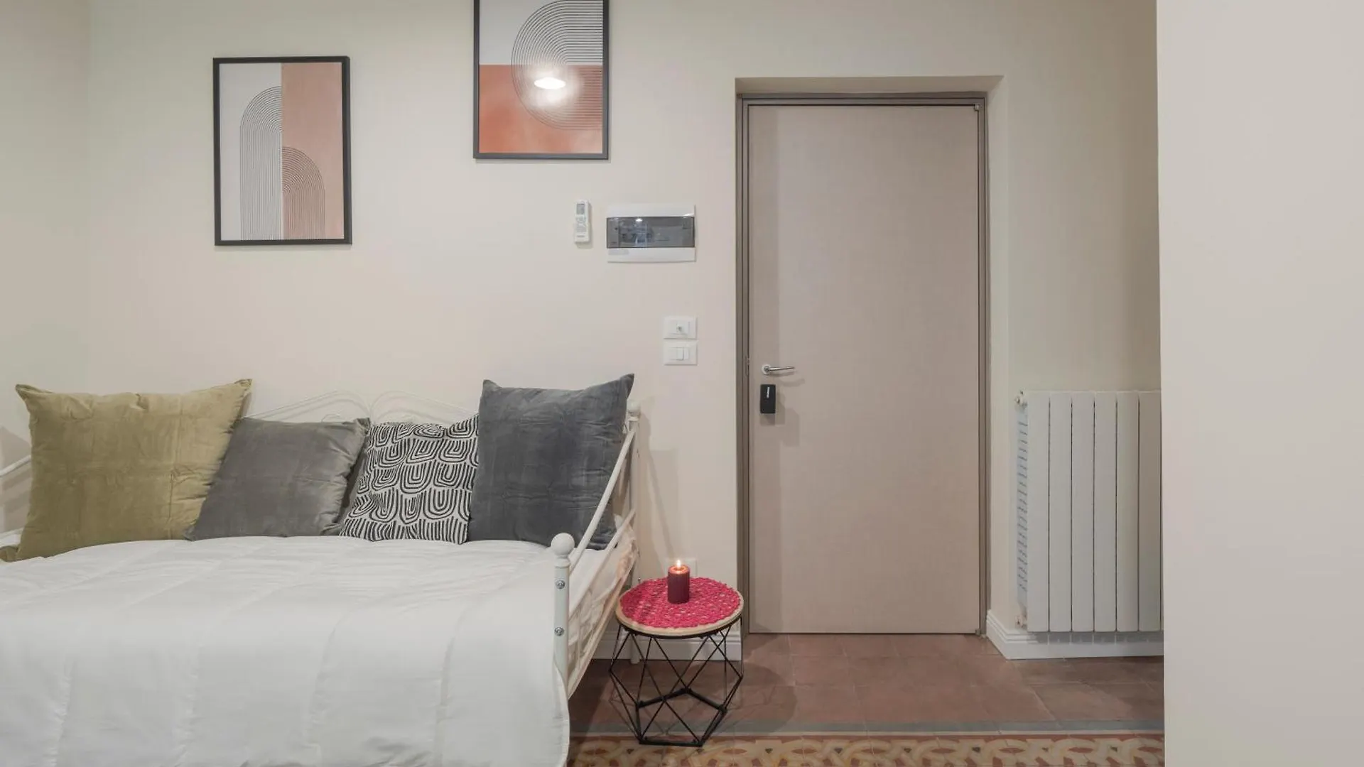 Bed & Breakfast Loreto Prestige - Parking Free & Bulb Gym Milan Italy